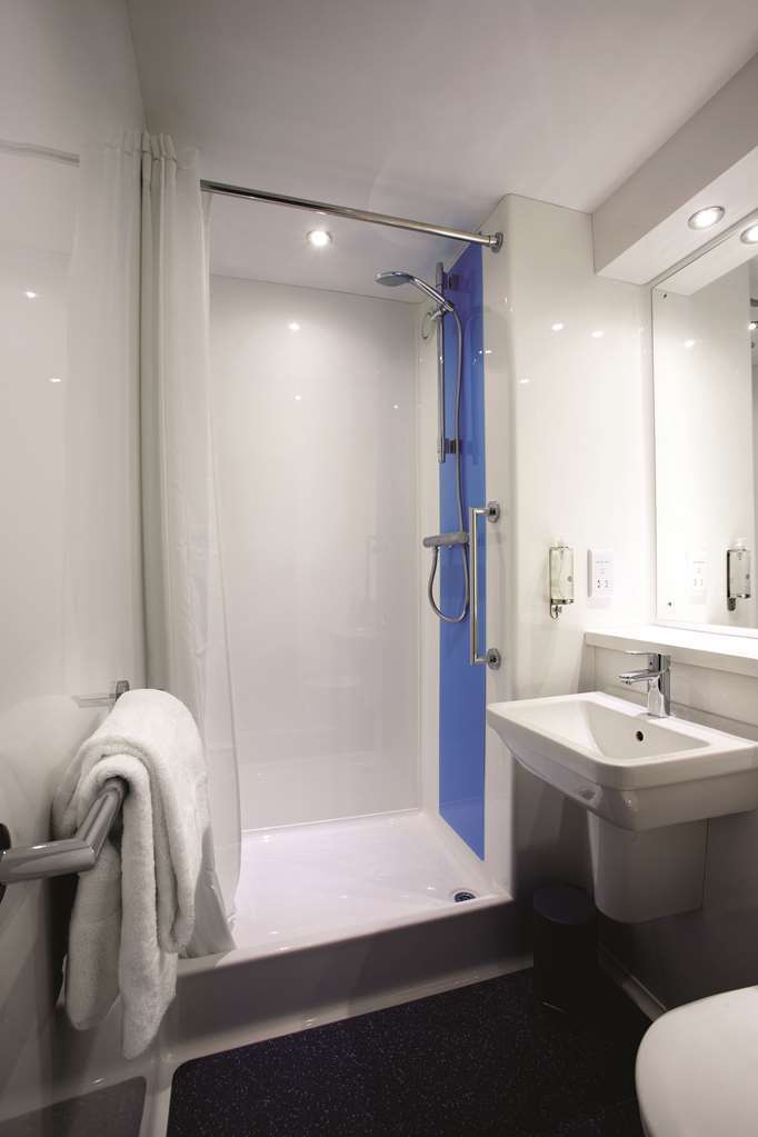 トラベロッジ ニューベリー トット ヒル Highclere 部屋 写真